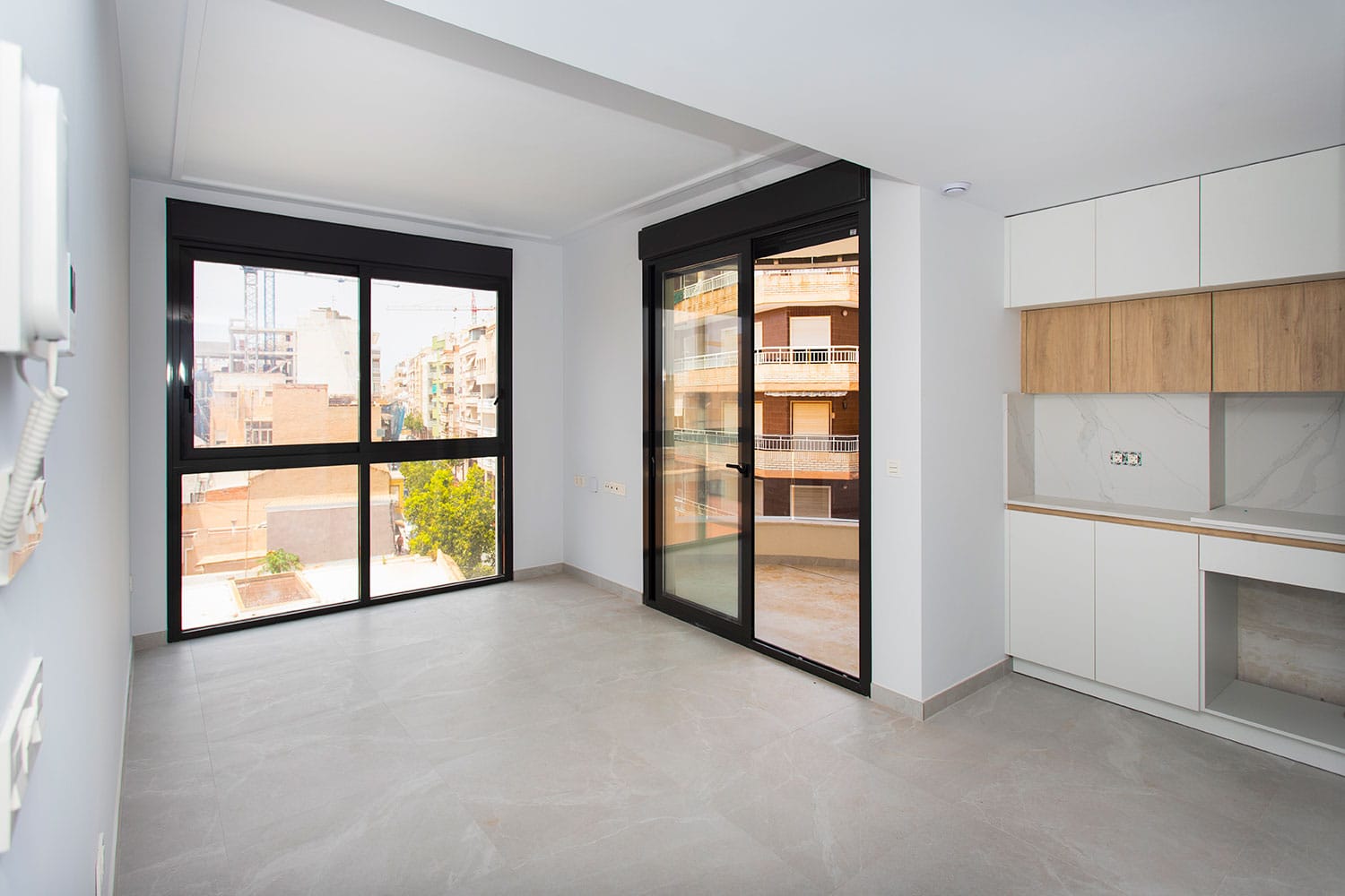 For sale - 2 Bedroom 2 Bathroom Apartment in Torrevieja - Costa Blanca  - Alicante