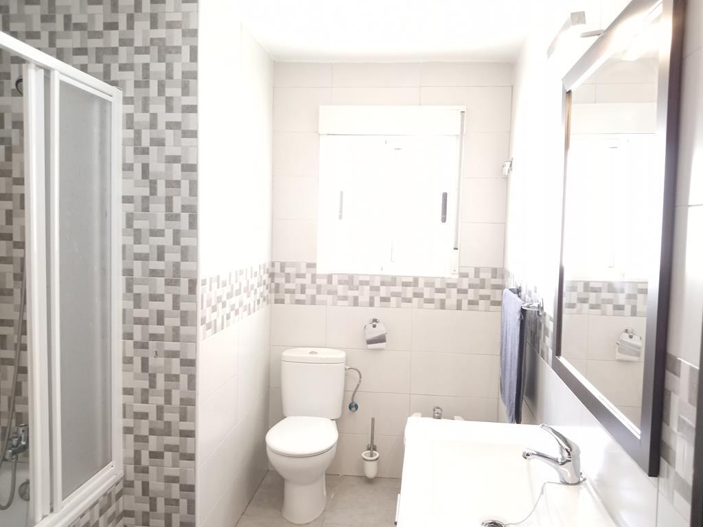For sale - 4 Bedroom 3 Bathroom Semi Detached in Los Montesinos - PUEBLO CENTRO  - Alicante