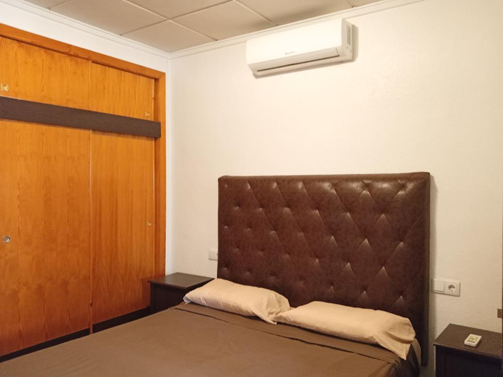 For sale - 4 Bedroom 3 Bathroom Semi Detached in Los Montesinos - PUEBLO CENTRO  - Alicante