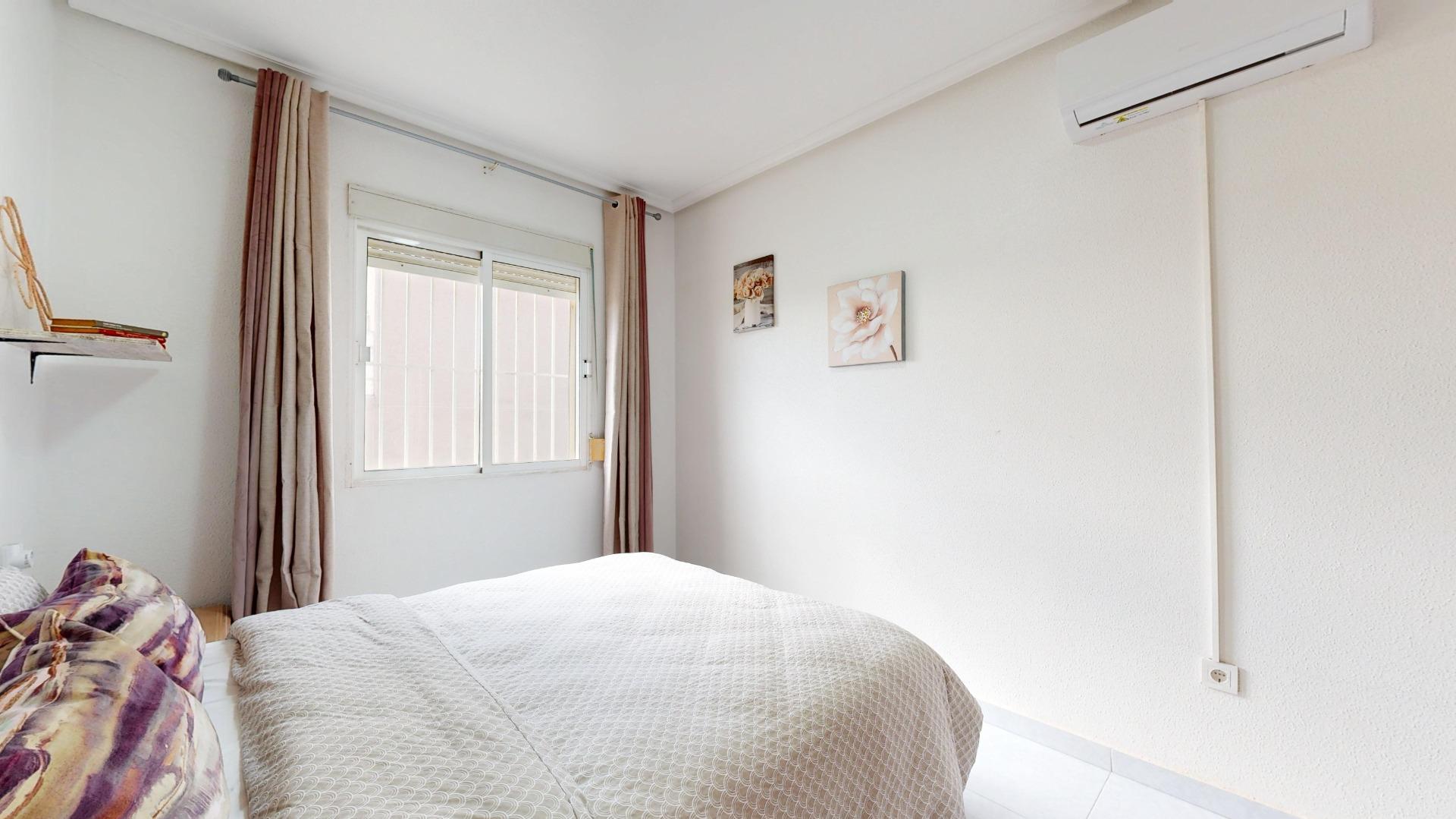 For sale - 3 Bedroom 2 Bathroom Semi Detached in San Miguel de Salinas - 03193  - Alicante