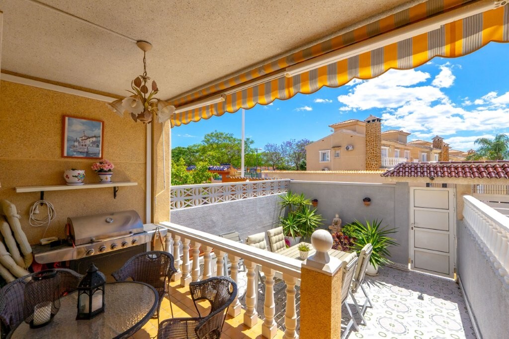 For sale - 2 Bedroom 1 Bathroom Town House in Torrevieja - aguas nuevas  - Alicante