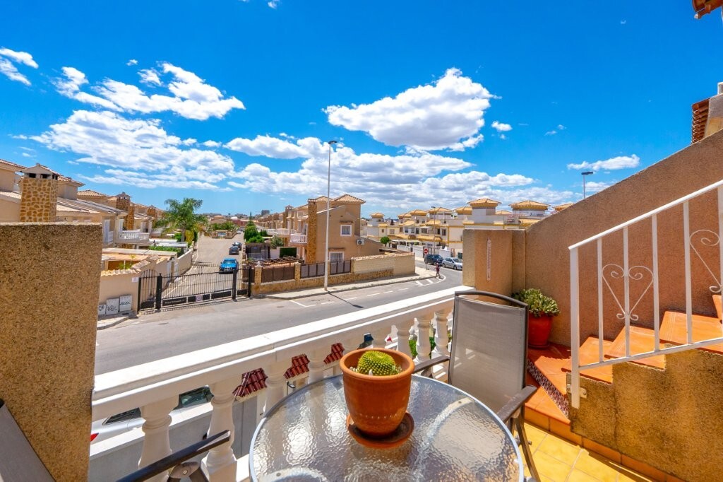 For sale - 2 Bedroom 1 Bathroom Town House in Torrevieja - aguas nuevas  - Alicante