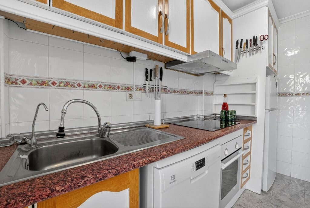For sale - 2 Bedroom 1 Bathroom Town House in Torrevieja - aguas nuevas  - Alicante