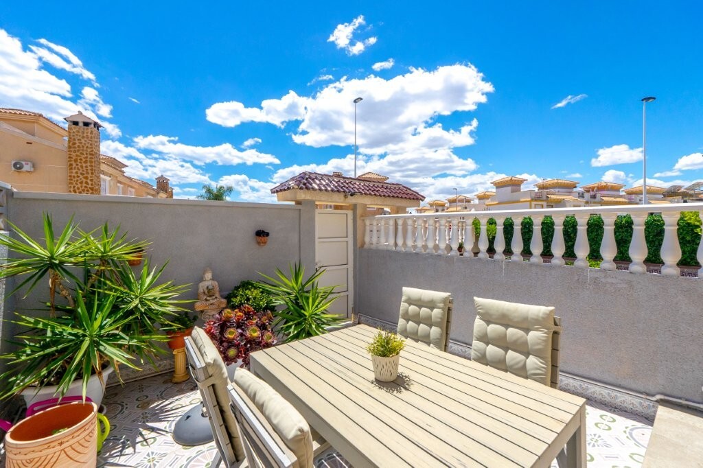 For sale - 2 Bedroom 1 Bathroom Town House in Torrevieja - aguas nuevas  - Alicante