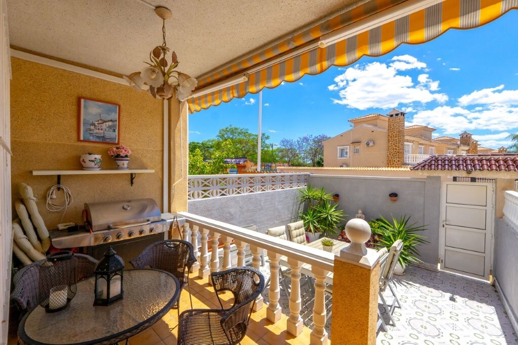 For sale - 2 Bedroom 1 Bathroom Town House in Torrevieja - aguas nuevas  - Alicante