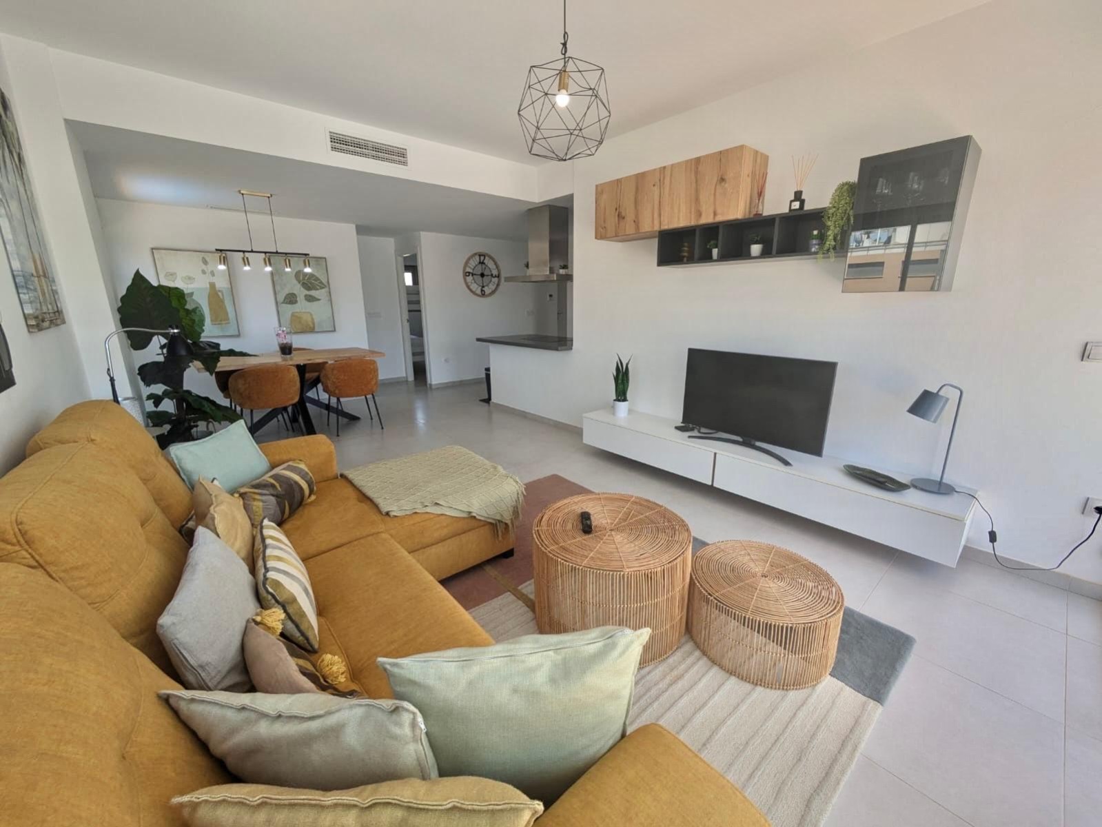 For sale - 3 Bedroom 2 Bathroom Penthouse in Villamartin - Costa Blanca  - Alicante