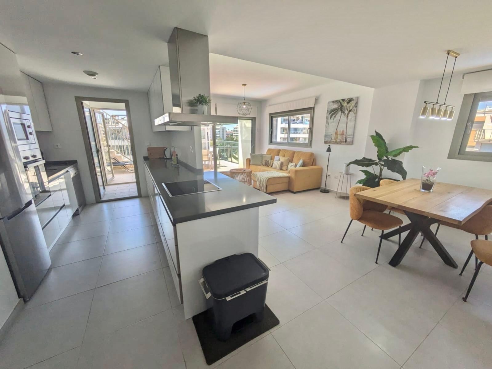 For sale - 3 Bedroom 2 Bathroom Penthouse in Villamartin - Costa Blanca  - Alicante