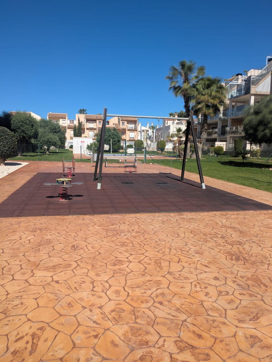 For sale - 3 Bedroom 2 Bathroom Penthouse in Villamartin - Costa Blanca  - Alicante