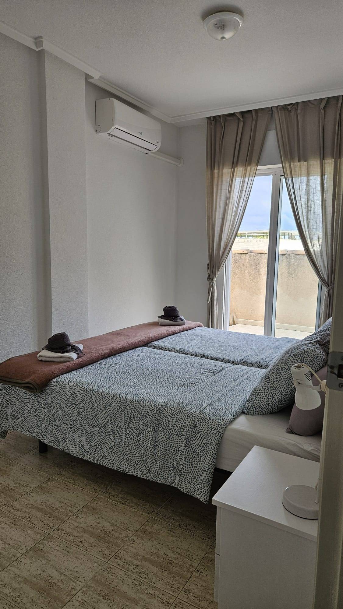 For sale - 3 Bedroom 1 Bathroom Penthouse in Torrevieja - Acequion  - Alicante