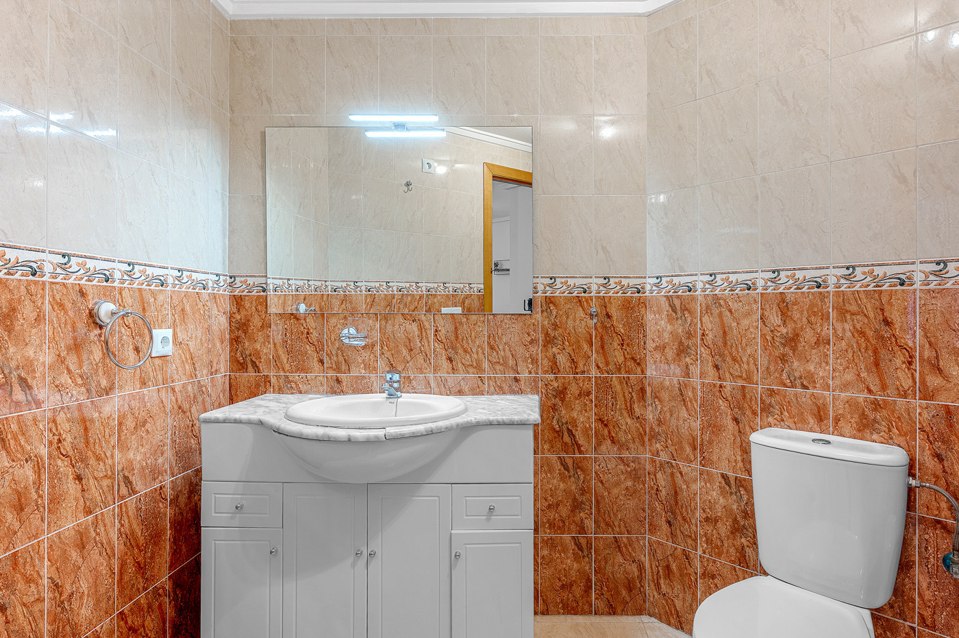 For sale - 3 Bedroom 2 Bathroom Apartment in Torrevieja - Costa Blanca  - Alicante