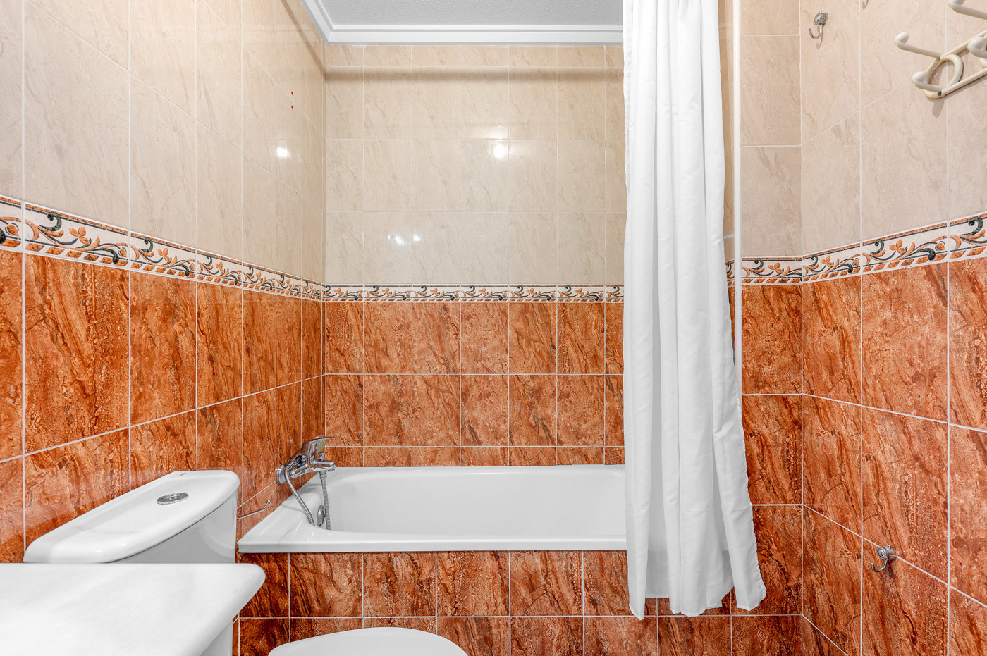 For sale - 3 Bedroom 2 Bathroom Apartment in Torrevieja - Costa Blanca  - Alicante