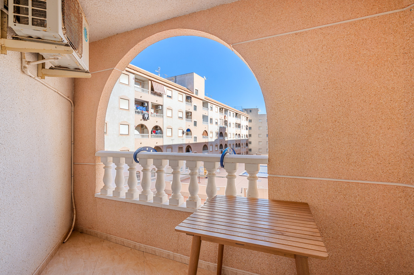 For sale - 3 Bedroom 2 Bathroom Apartment in Torrevieja - Costa Blanca  - Alicante