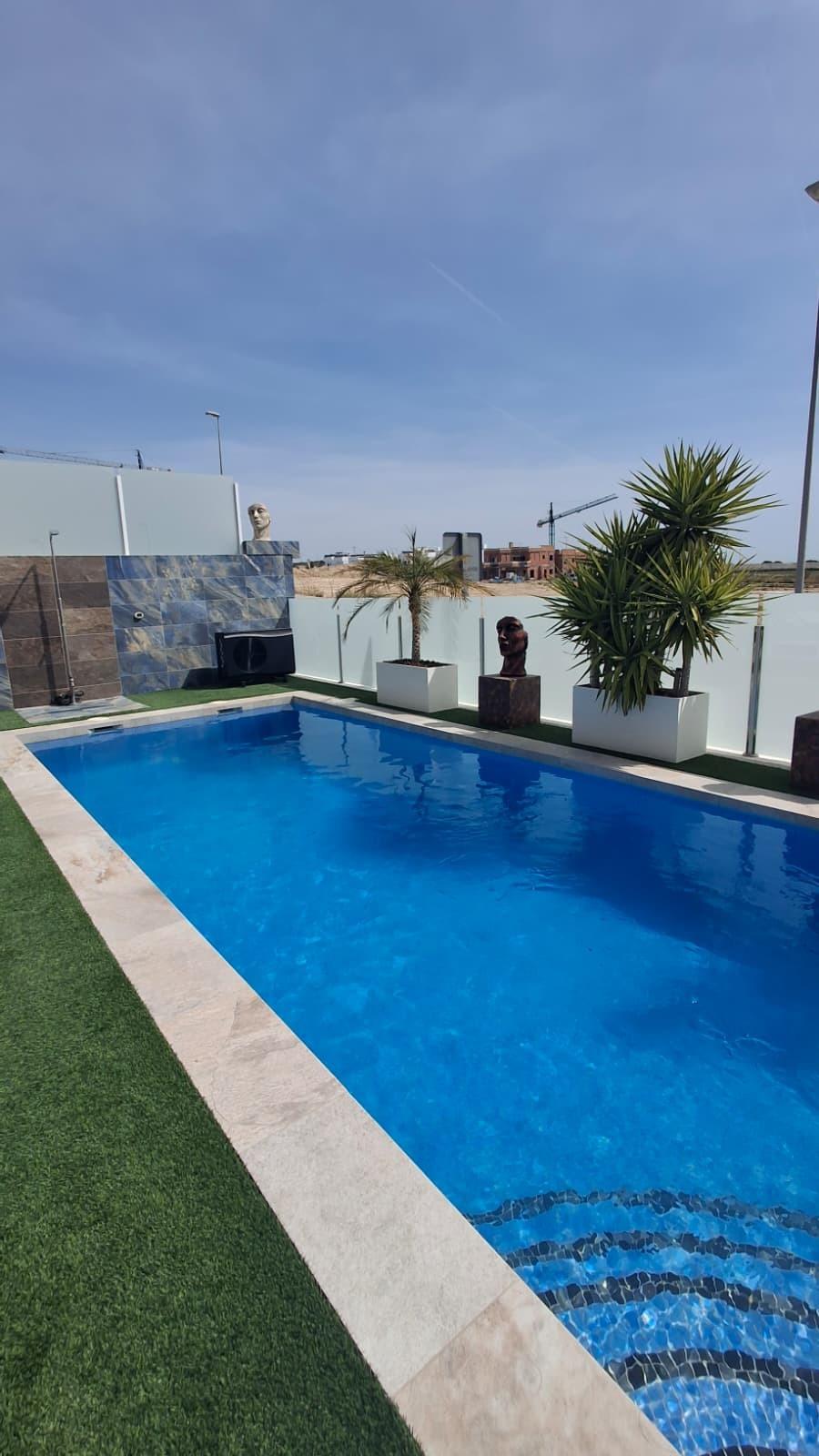 For sale - 3 Bedroom 3 Bathroom Town House in Orihuela - Desamparados-hurchillo-torremendo  - Alicante