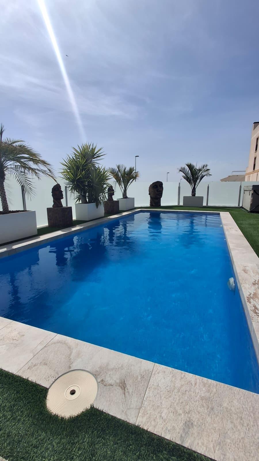 For sale - 3 Bedroom 3 Bathroom Town House in Orihuela - Desamparados-hurchillo-torremendo  - Alicante