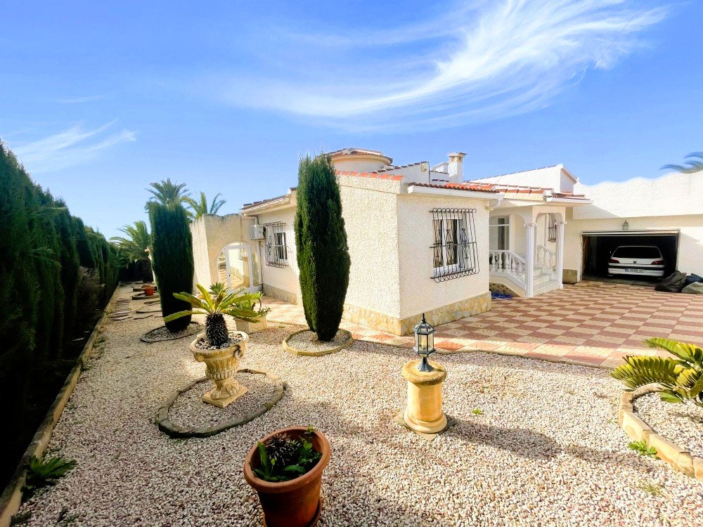 For sale - 3 Bedroom 2 Bathroom Villa in Ciudad Quesada - Costa Blanca  - Alicante