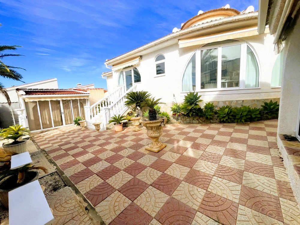 For sale - 3 Bedroom 2 Bathroom Villa in Ciudad Quesada - Costa Blanca  - Alicante