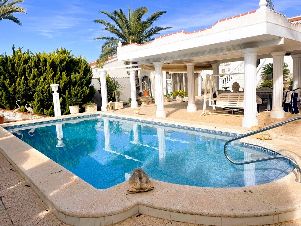 For sale - 3 Bedroom 2 Bathroom Villa in Ciudad Quesada - Costa Blanca  - Alicante