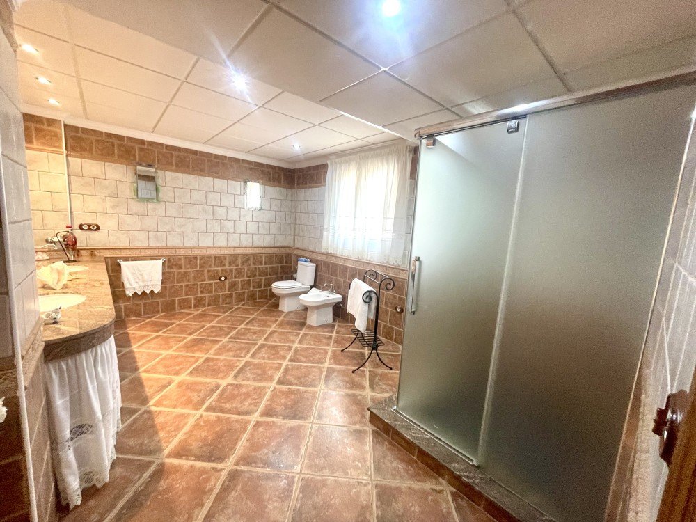 For sale - 5 Bedroom 3 Bathroom Villa in Formentera del Segura - Costa Blanca  - Alicante