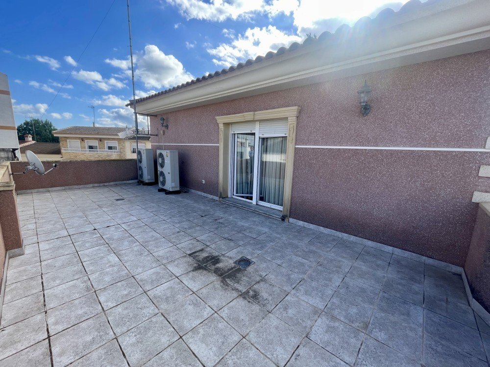 For sale - 5 Bedroom 3 Bathroom Villa in Formentera del Segura - Costa Blanca  - Alicante