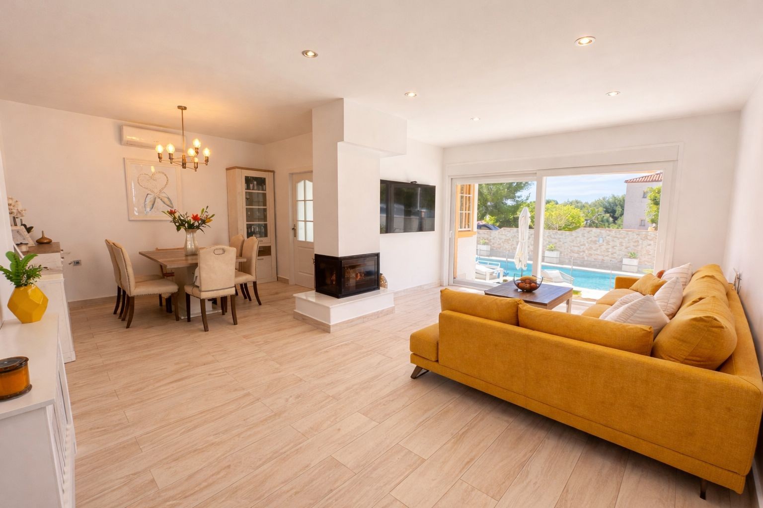For sale - 3 Bedroom 2 Bathroom Villa in Los Dolses - Inland  - Alicante