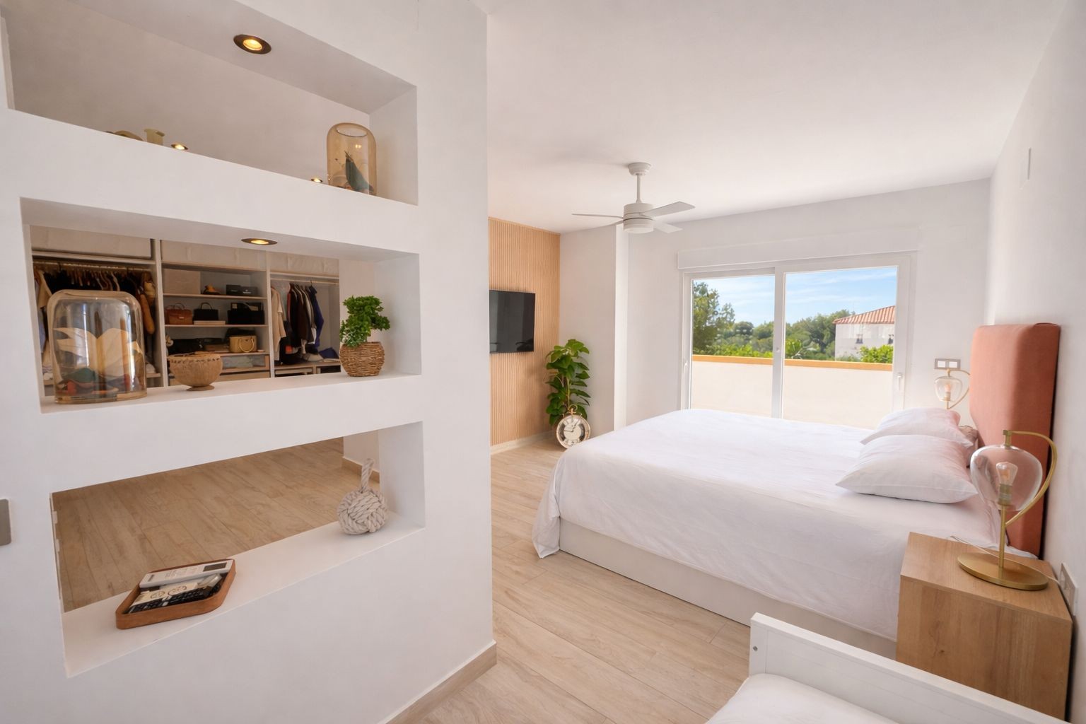 For sale - 3 Bedroom 2 Bathroom Villa in Los Dolses - Inland  - Alicante
