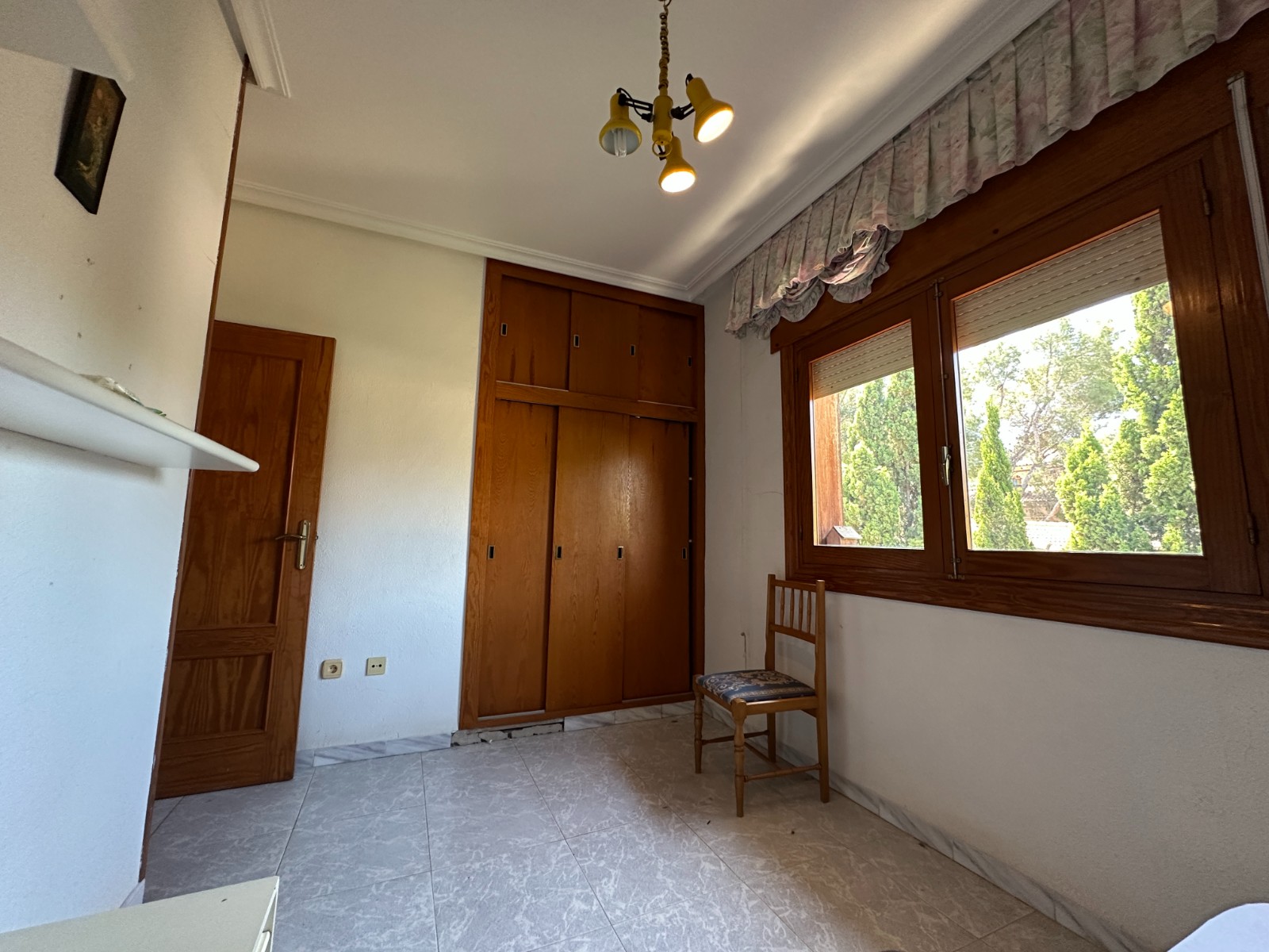 For sale - 8 Bedroom 4 Bathroom Villa in Torrevieja - Costa Blanca  - Alicante
