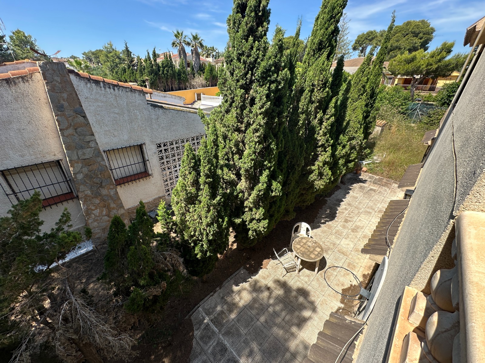 For sale - 8 Bedroom 4 Bathroom Villa in Torrevieja - Costa Blanca  - Alicante