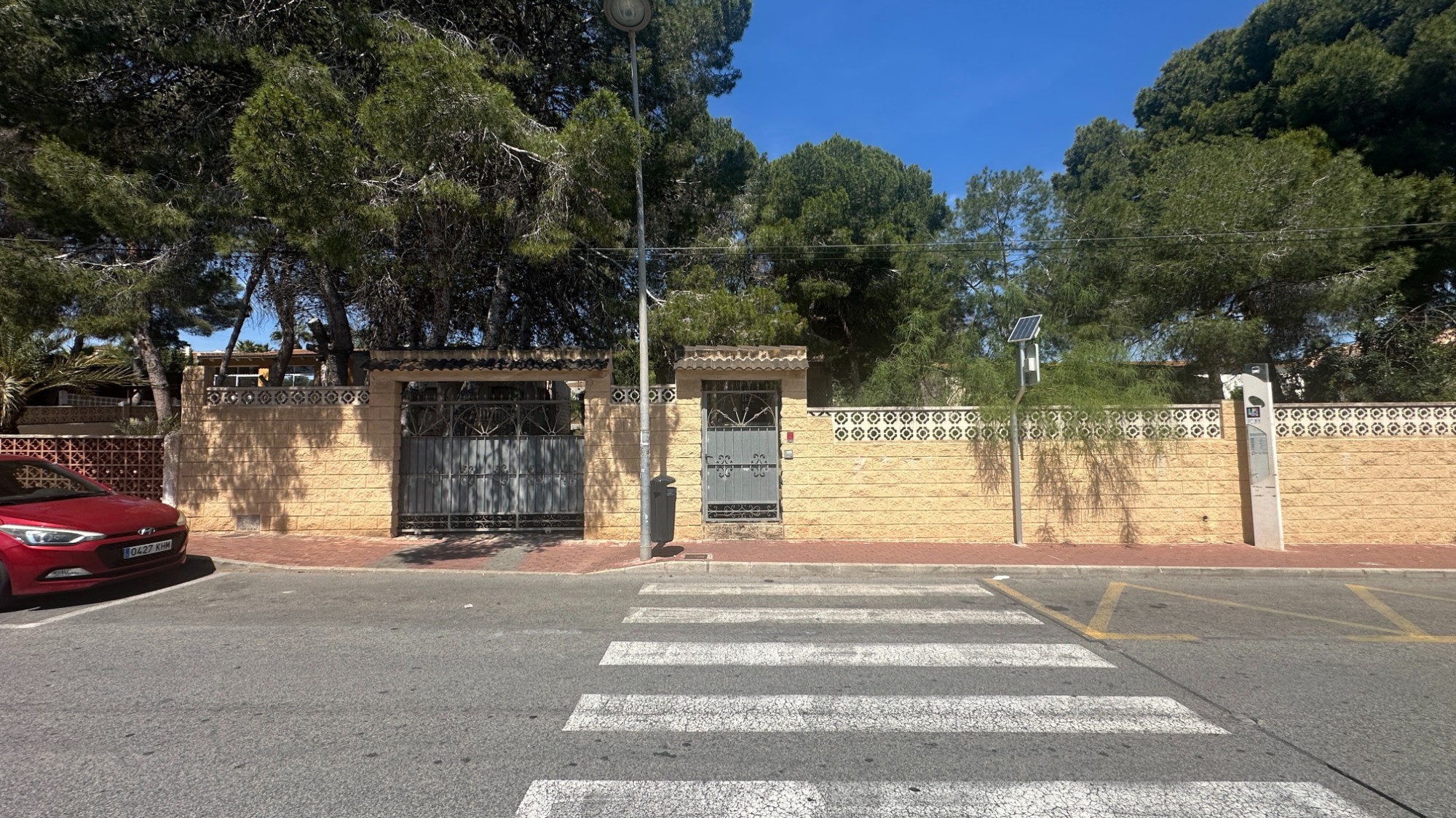 For sale - 8 Bedroom 4 Bathroom Villa in Torrevieja - Costa Blanca  - Alicante