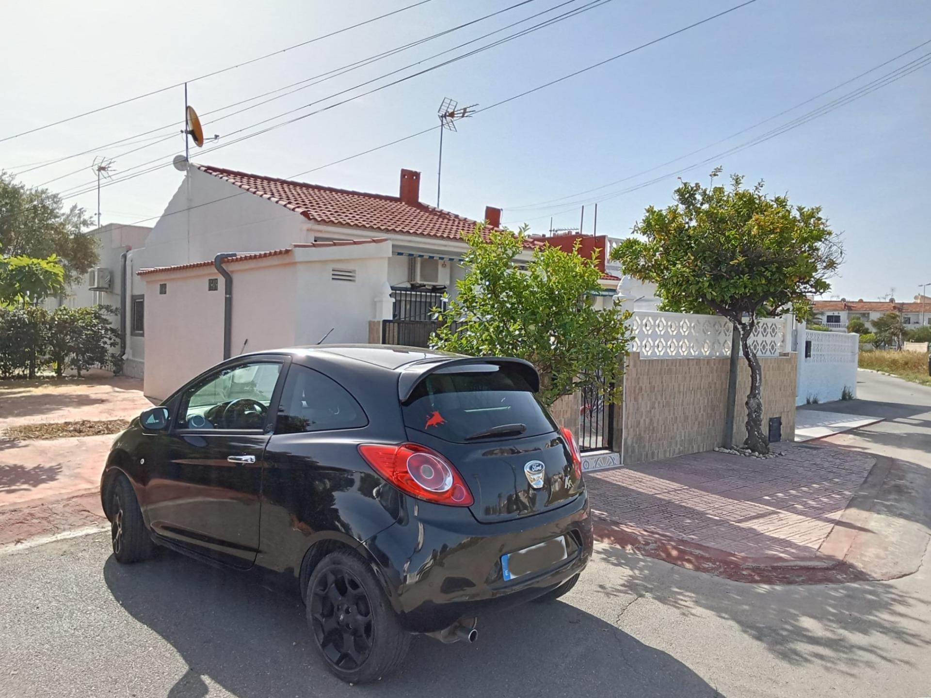 For sale - 2 Bedroom 1 Bathroom Bungalow in Torrevieja - Torretas  - Alicante