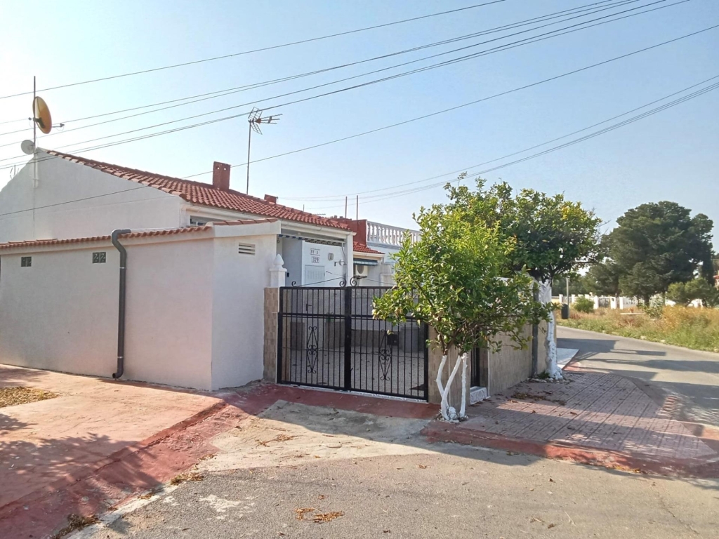 2 Bedroom 1 Bathroom Bungalow in Torrevieja