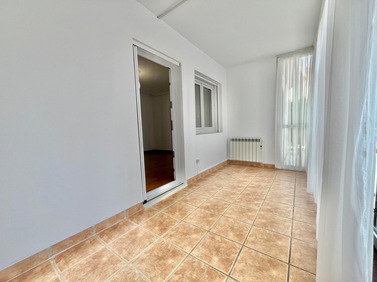 For sale - 3 Bedroom 1 Bathroom Quad House in Playa Flamenca  - Playa Flamenca  - Alicante
