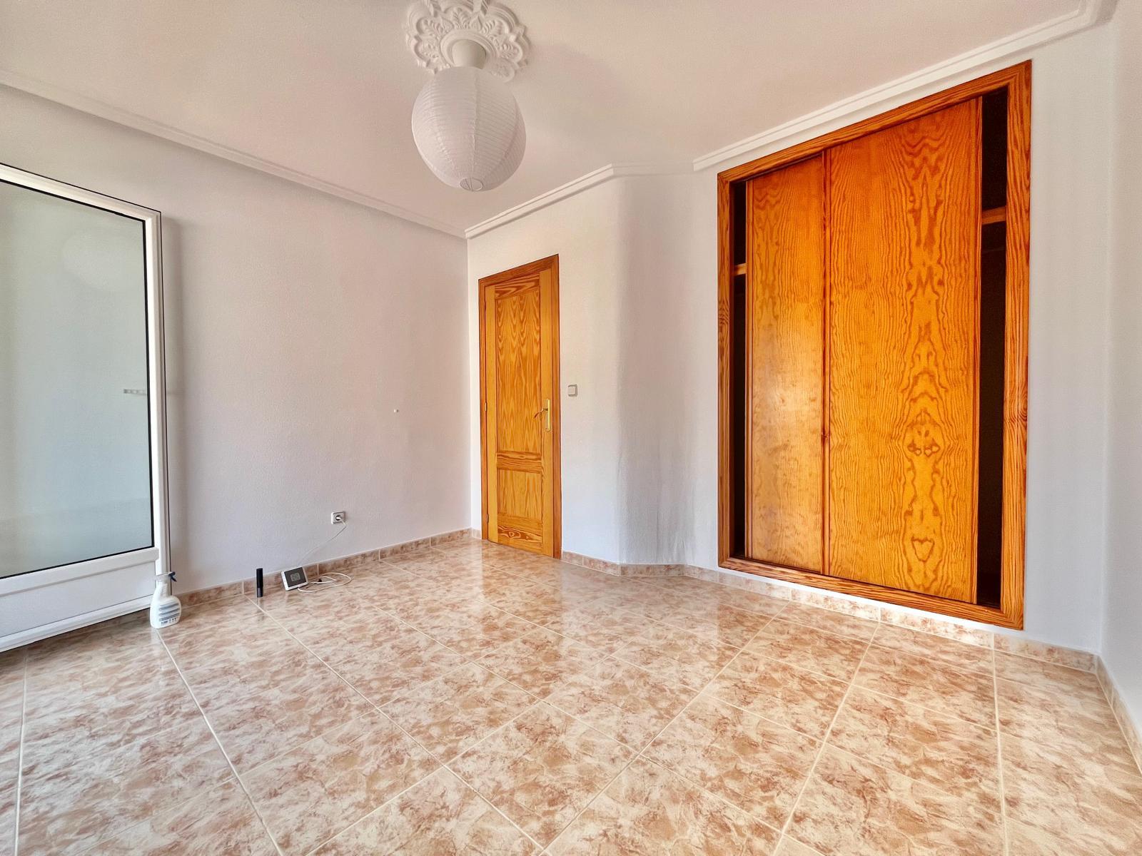 For sale - 3 Bedroom 1 Bathroom Quad House in Playa Flamenca  - Playa Flamenca  - Alicante