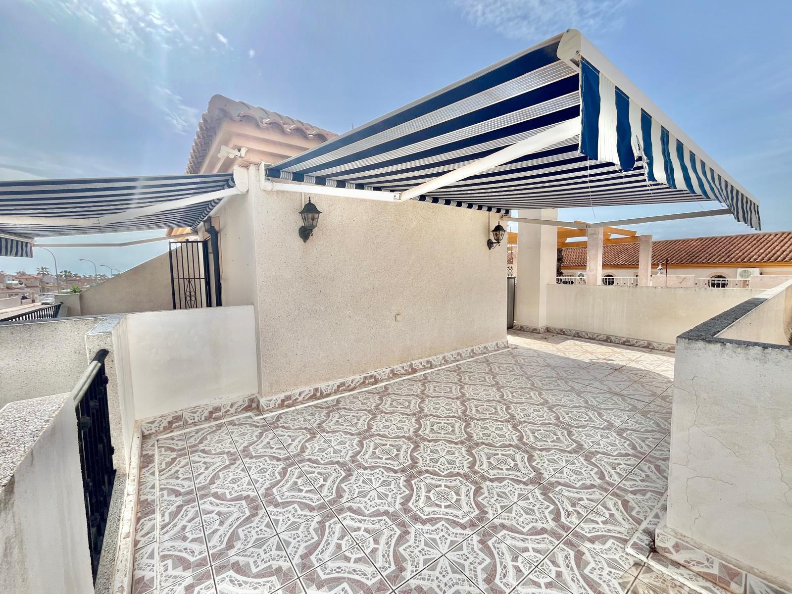 For sale - 3 Bedroom 1 Bathroom Quad House in Playa Flamenca  - Playa Flamenca  - Alicante