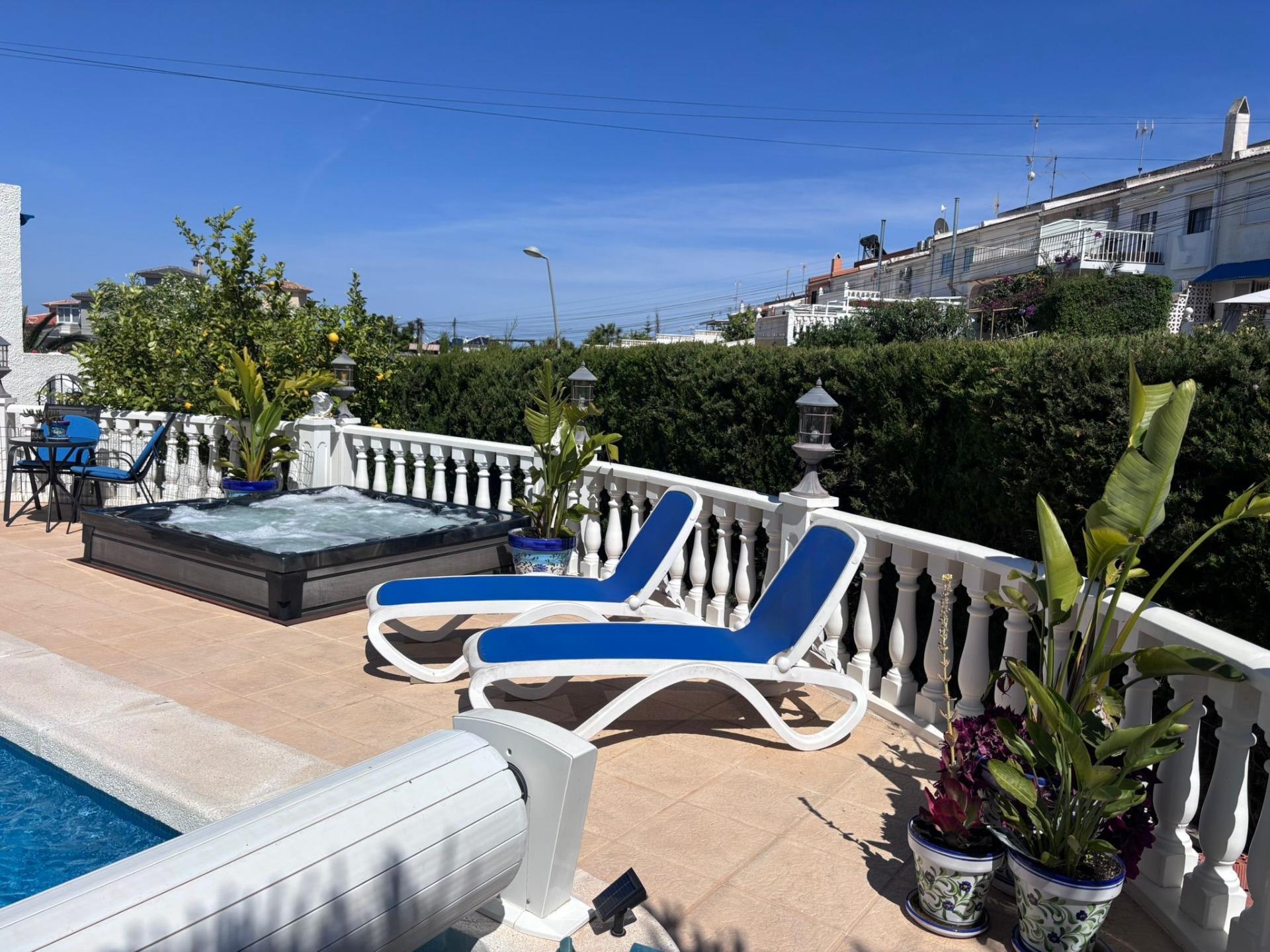 For sale - 2 Bedroom 2 Bathroom Semi Detached in Torrevieja - Los Balcones  - Alicante