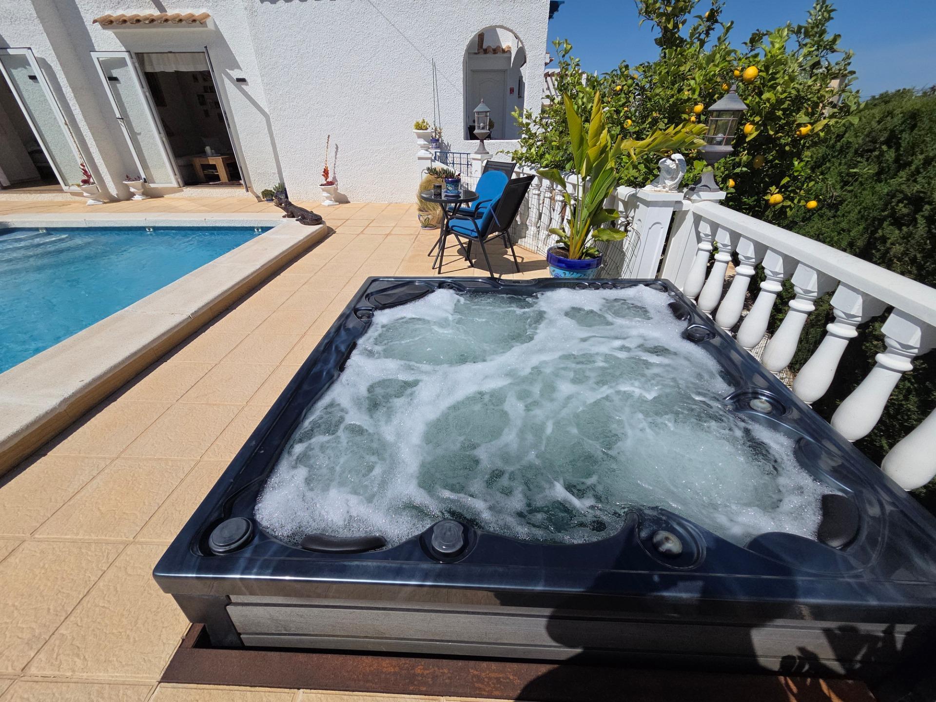 For sale - 2 Bedroom 2 Bathroom Semi Detached in Torrevieja - Los Balcones  - Alicante