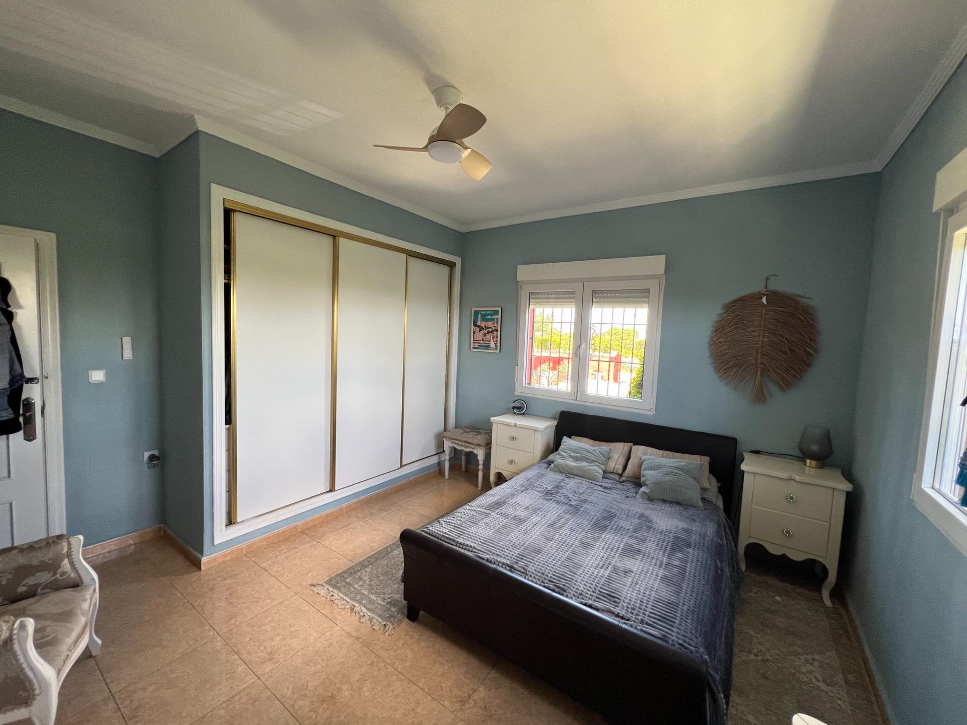 For sale - 4 Bedroom 1 Bathroom Finca in Dolores - Comunidad Valenciana  - Alicante