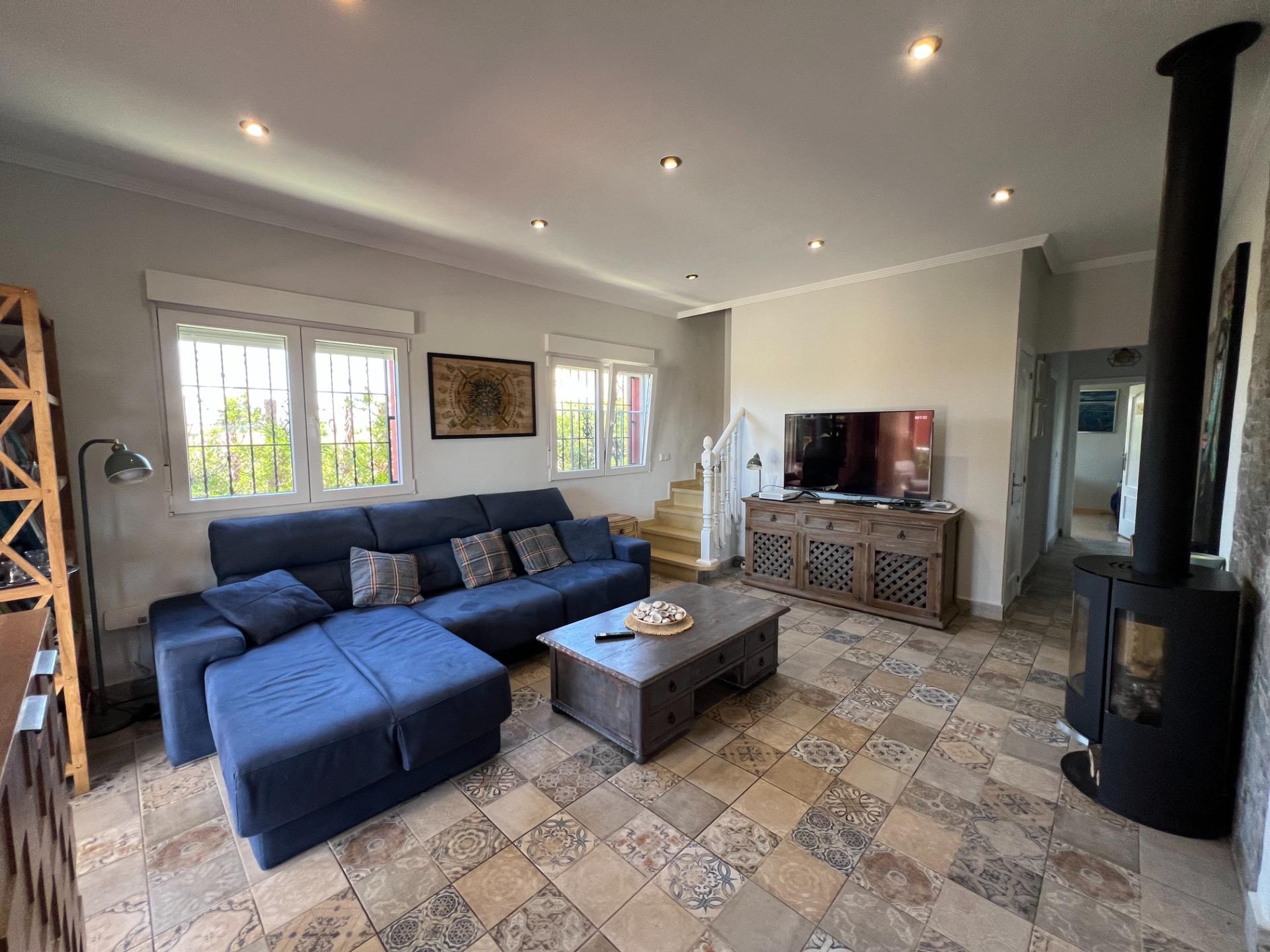 For sale - 4 Bedroom 1 Bathroom Finca in Dolores - Comunidad Valenciana  - Alicante