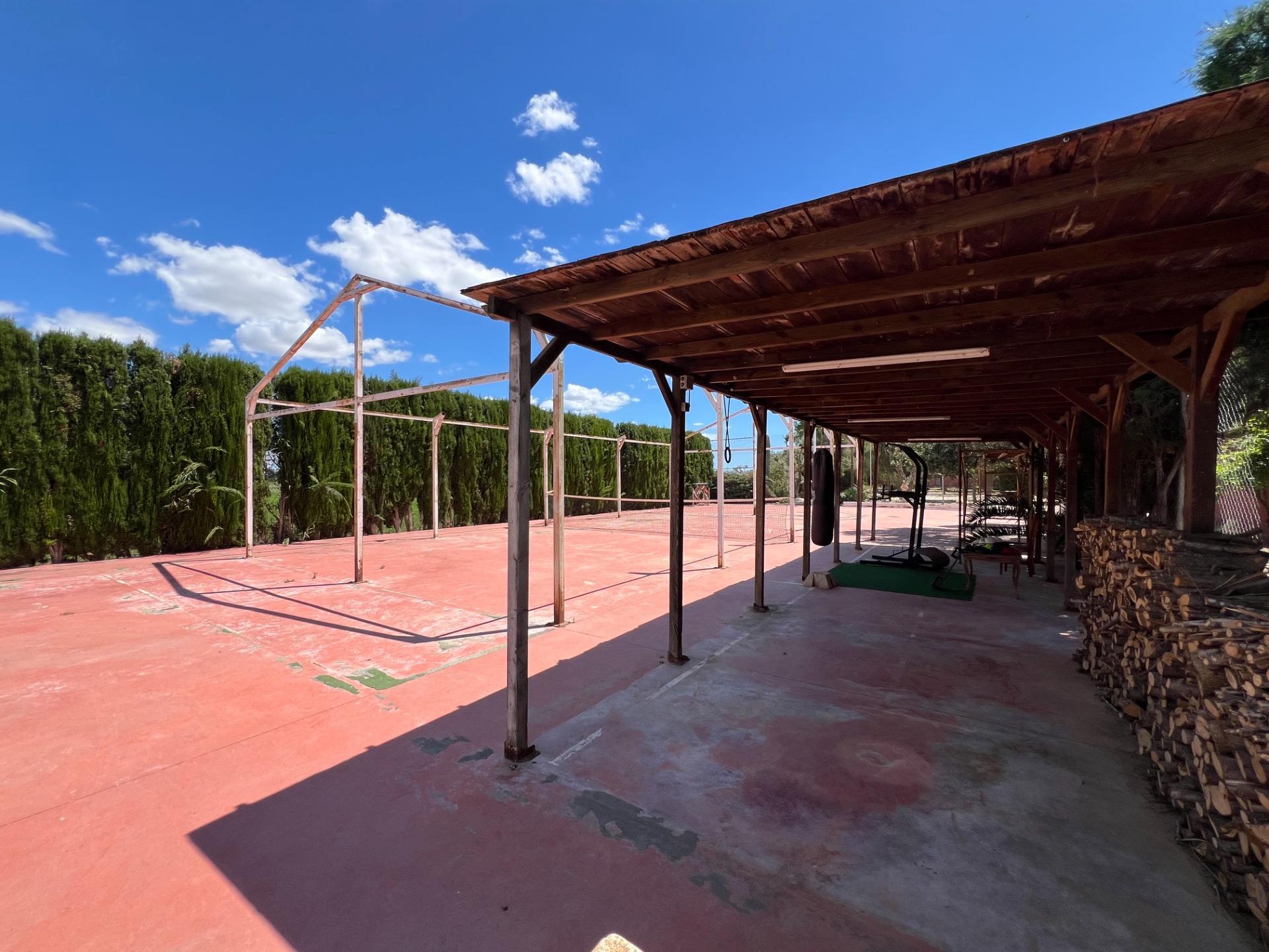 For sale - 4 Bedroom 1 Bathroom Finca in Dolores - Comunidad Valenciana  - Alicante