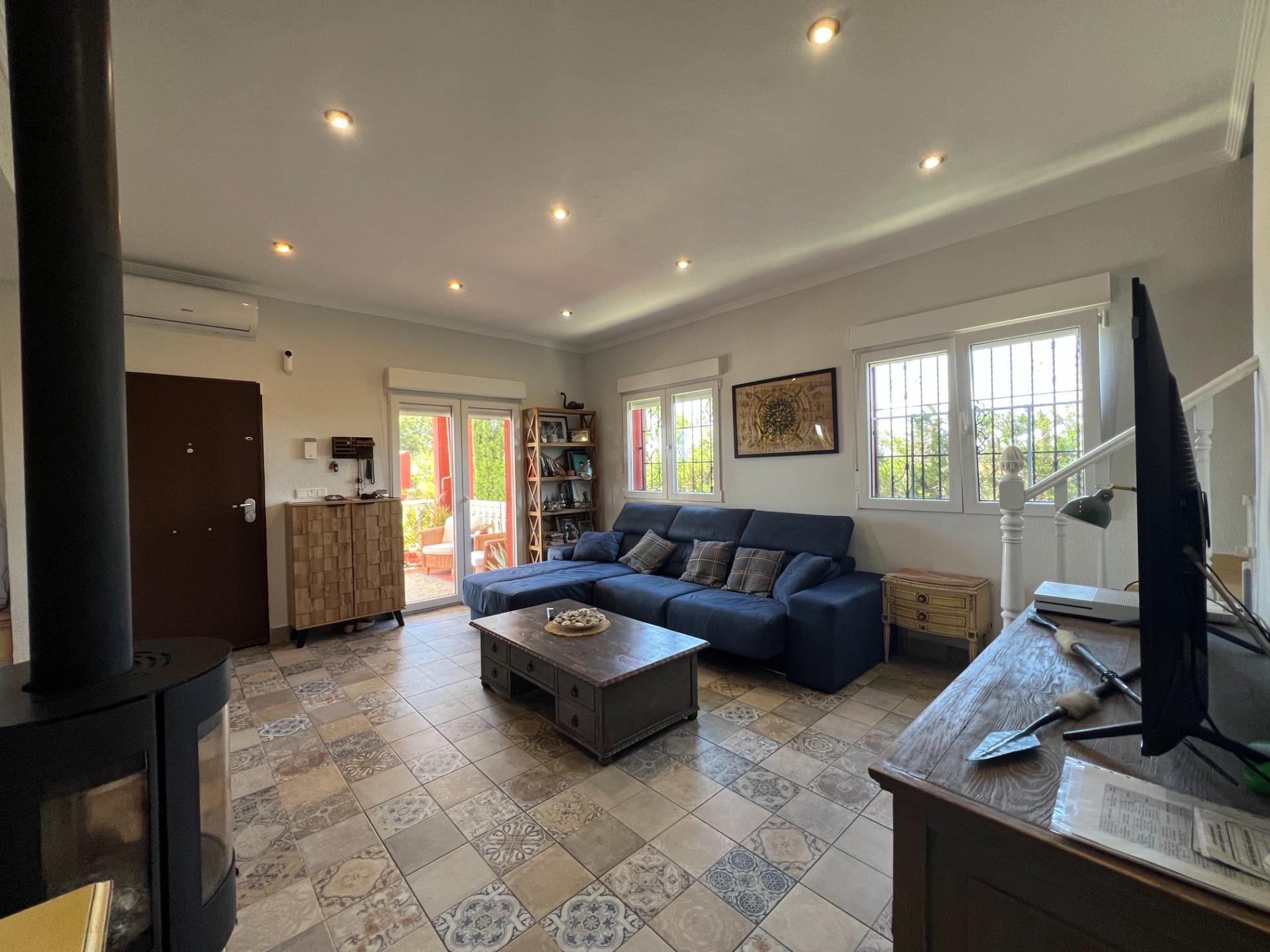 For sale - 4 Bedroom 1 Bathroom Finca in Dolores - Comunidad Valenciana  - Alicante