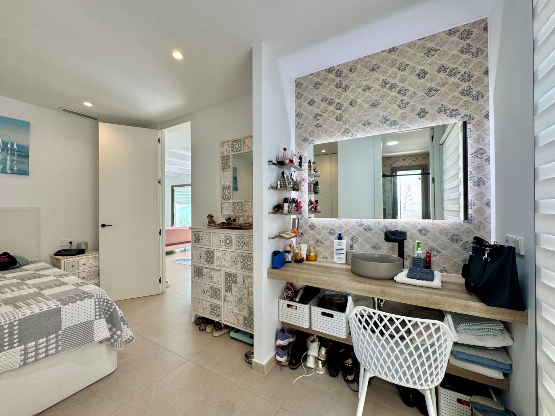 For sale - 3 Bedroom 2 Bathroom Villa in San Miguel de Salinas - Blue Lagoon - Galán  - Alicante