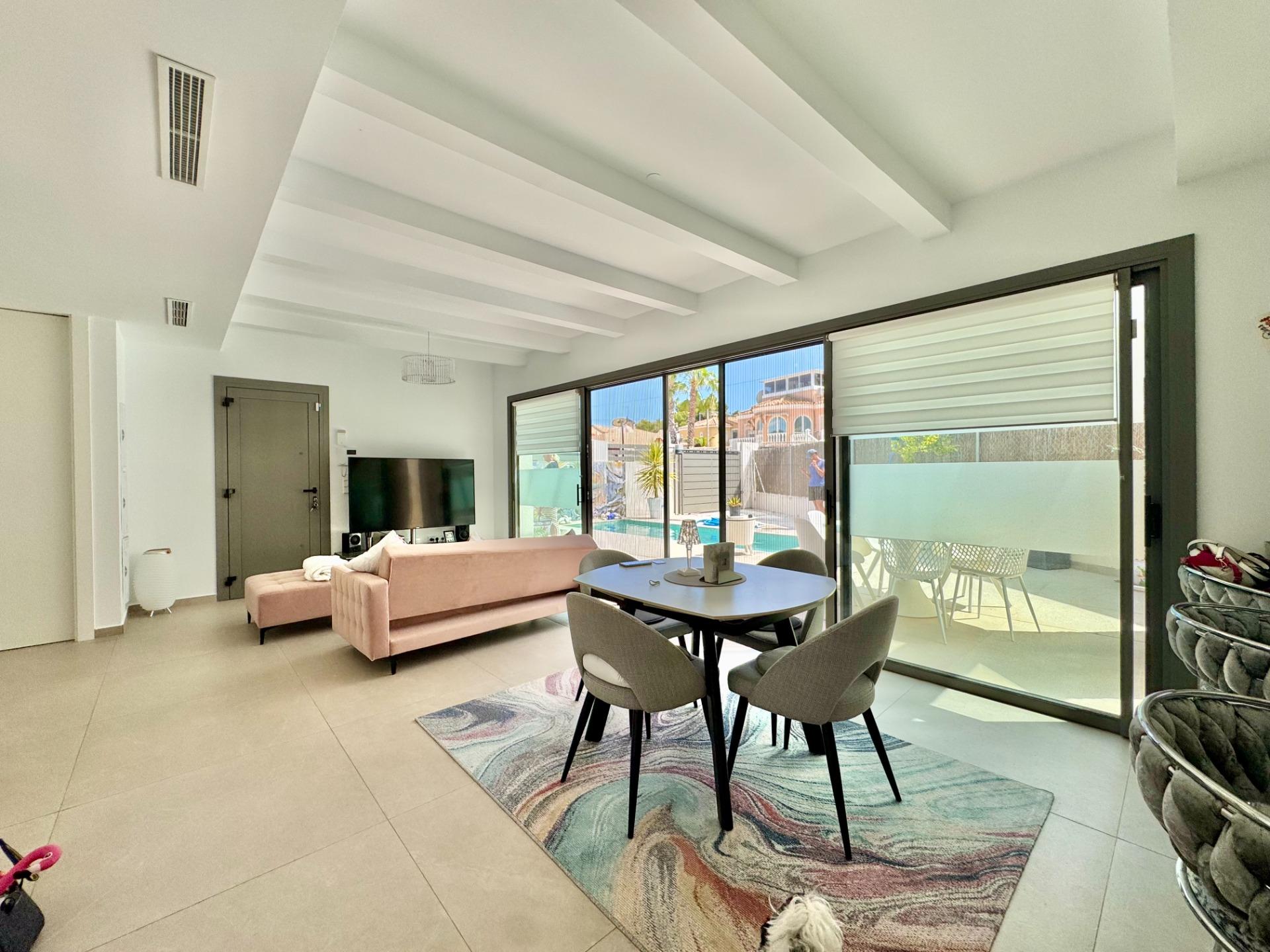 For sale - 3 Bedroom 2 Bathroom Villa in San Miguel de Salinas - Blue Lagoon - Galán  - Alicante