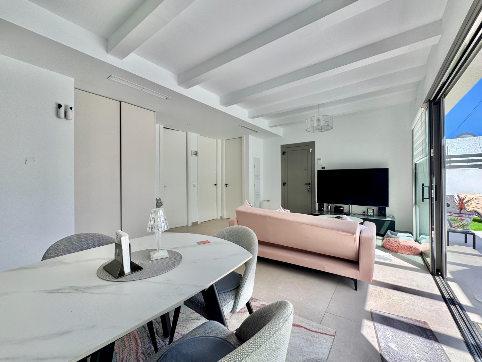 For sale - 3 Bedroom 2 Bathroom Villa in San Miguel de Salinas - Blue Lagoon - Galán  - Alicante