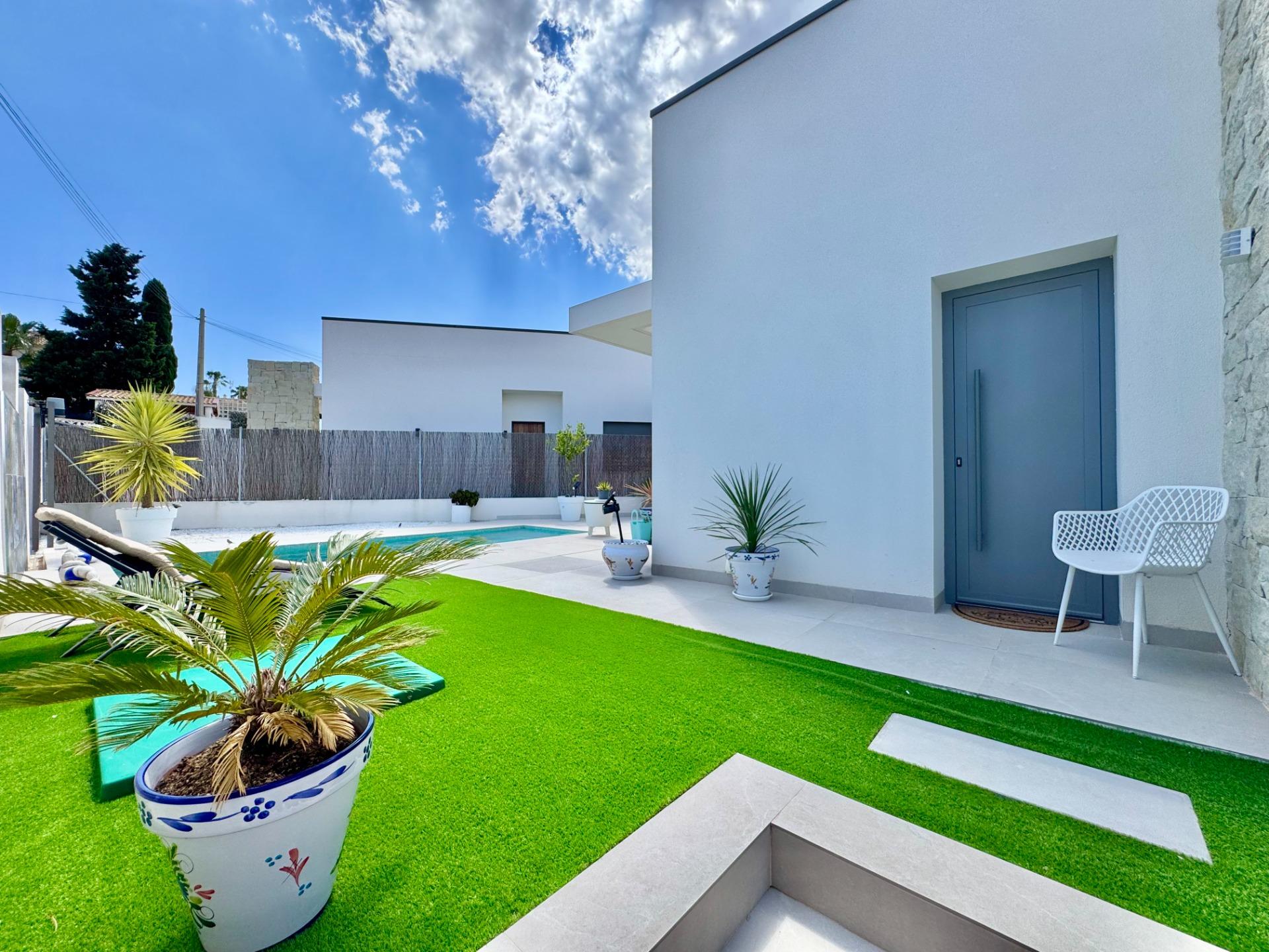 For sale - 3 Bedroom 2 Bathroom Villa in San Miguel de Salinas - Blue Lagoon - Galán  - Alicante