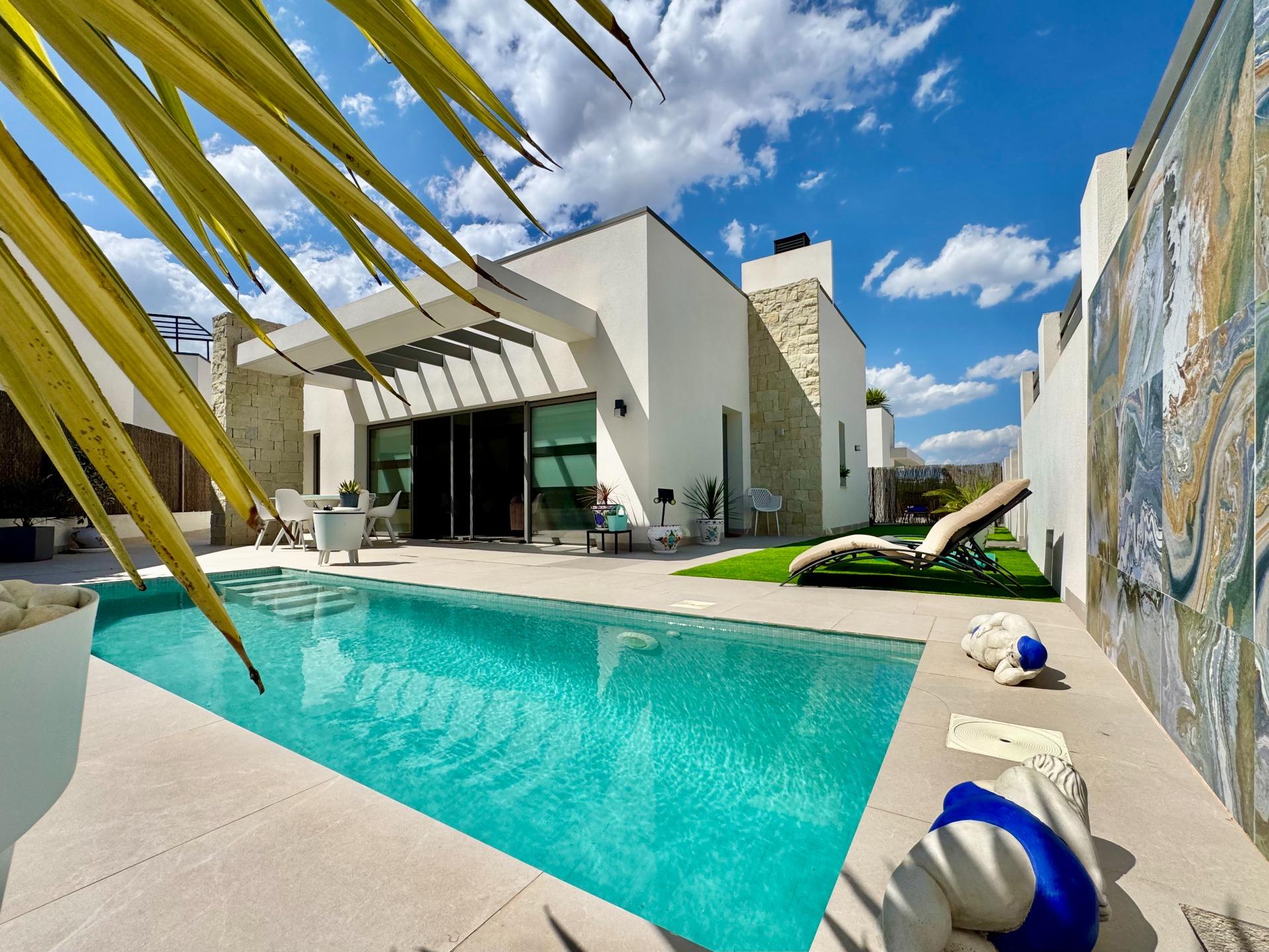 For sale - 3 Bedroom 2 Bathroom Villa in San Miguel de Salinas - Blue Lagoon - Galán  - Alicante