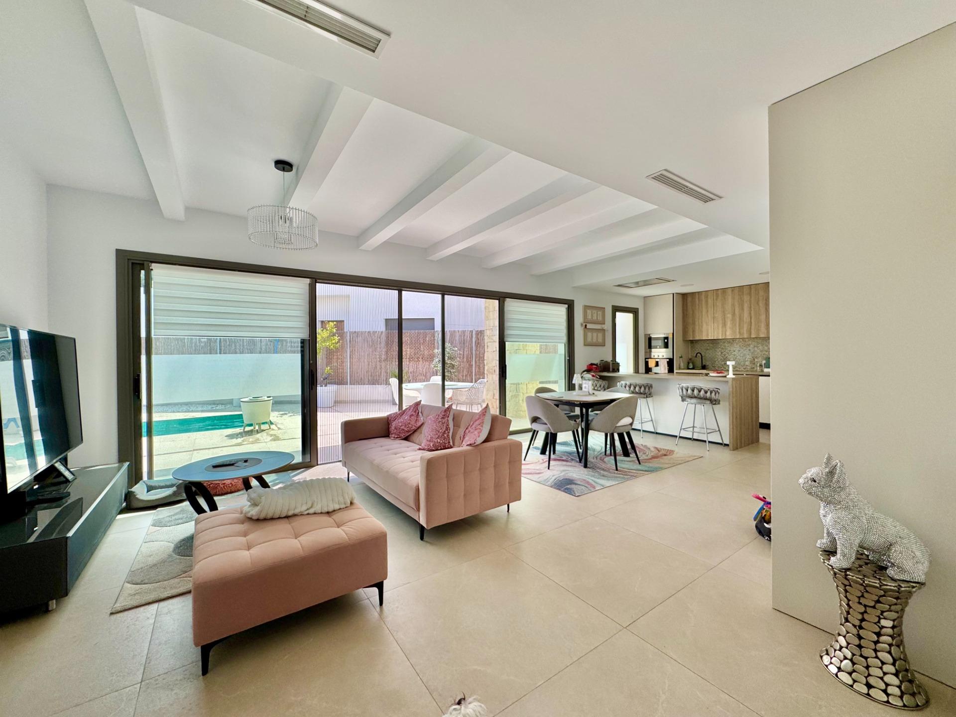 For sale - 3 Bedroom 2 Bathroom Villa in San Miguel de Salinas - Blue Lagoon - Galán  - Alicante