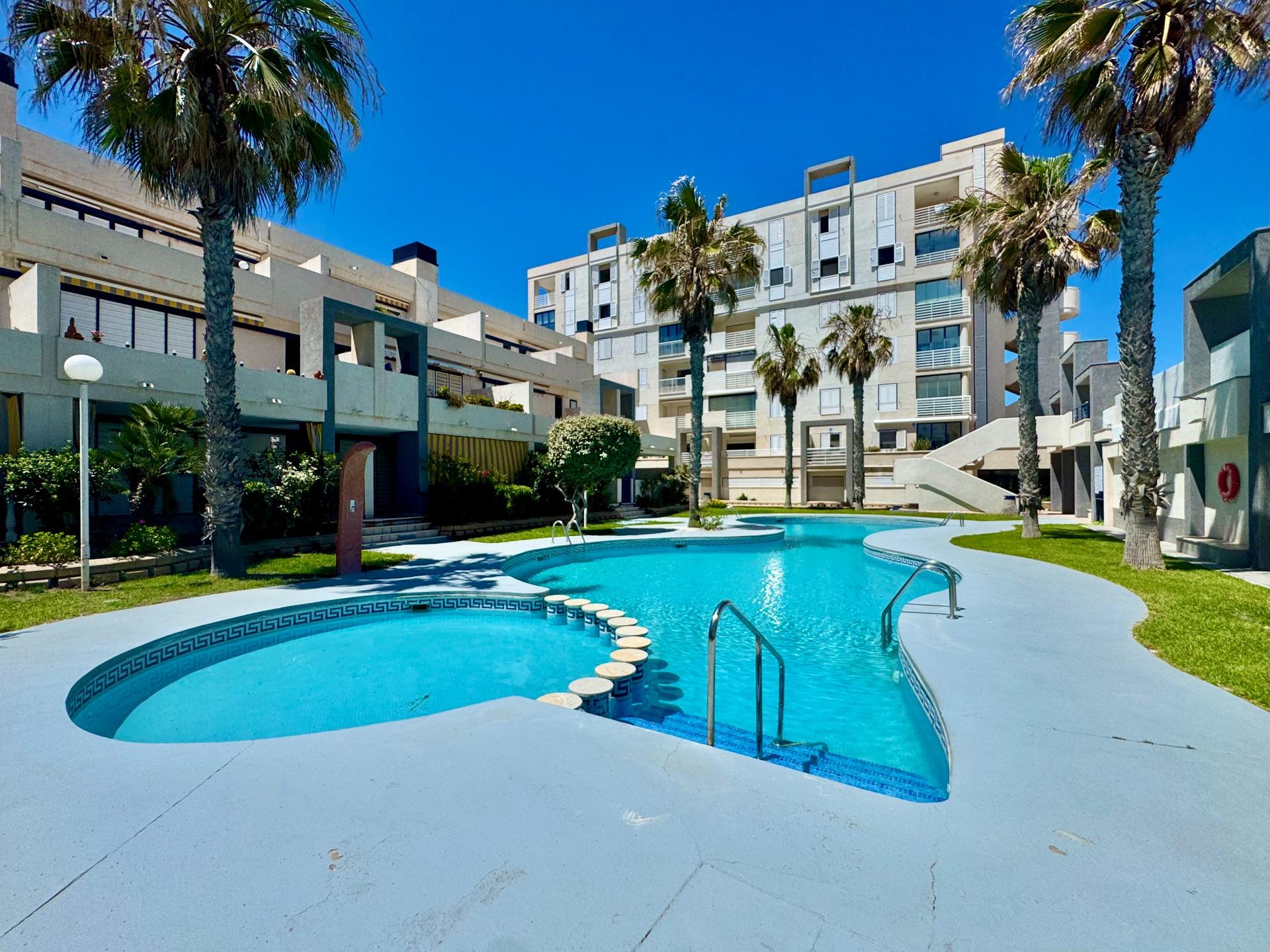 For sale - 2 Bedroom 1 Bathroom Apartment in Torrevieja - Torre La Mata  - Alicante