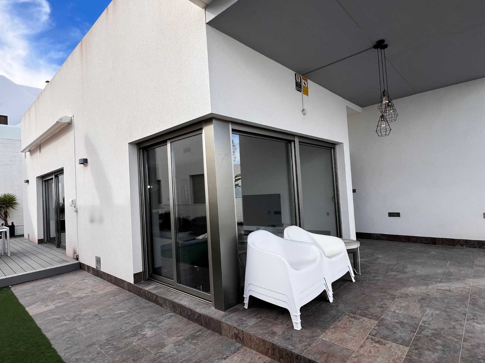 For sale - 3 Bedroom 2 Bathroom Villa in Orihuela Costa - Costa Blanca  - Alicante