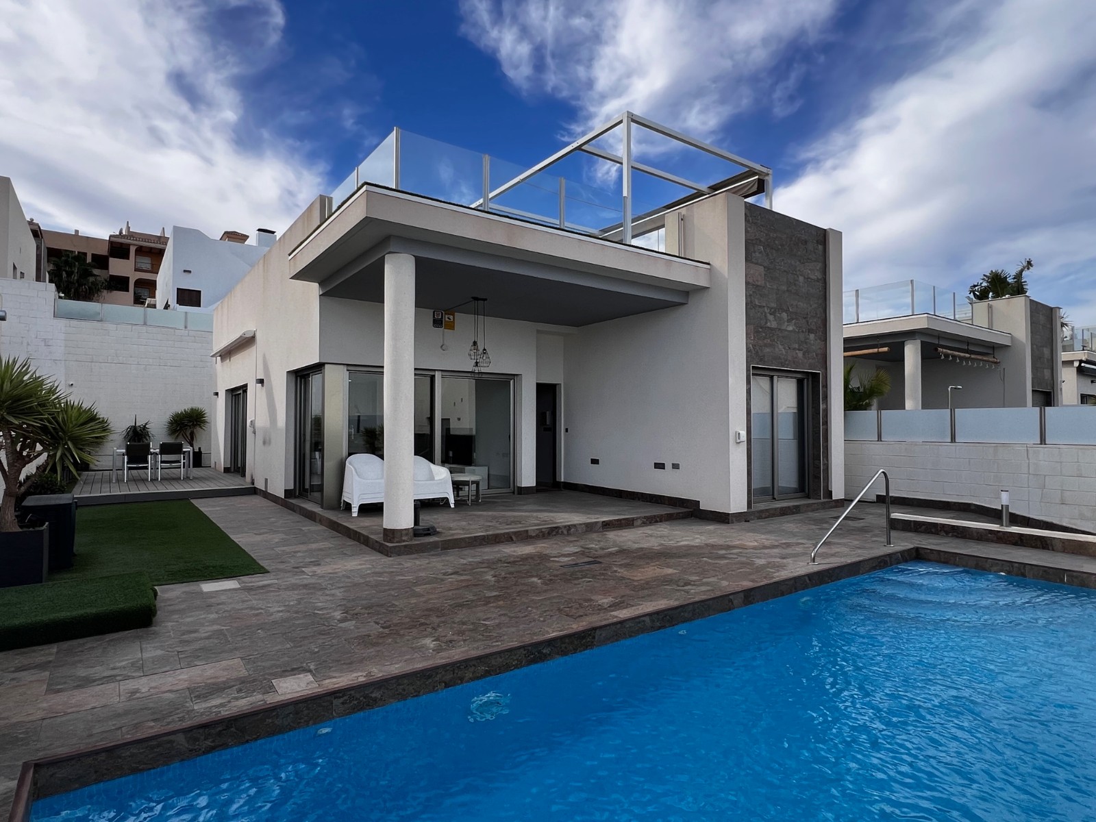 For sale - 3 Bedroom 2 Bathroom Villa in Orihuela Costa - Costa Blanca  - Alicante