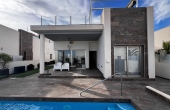 27-21-402-11-800/77665, 3 Bedroom 2 Bathroom Villa in Orihuela Costa