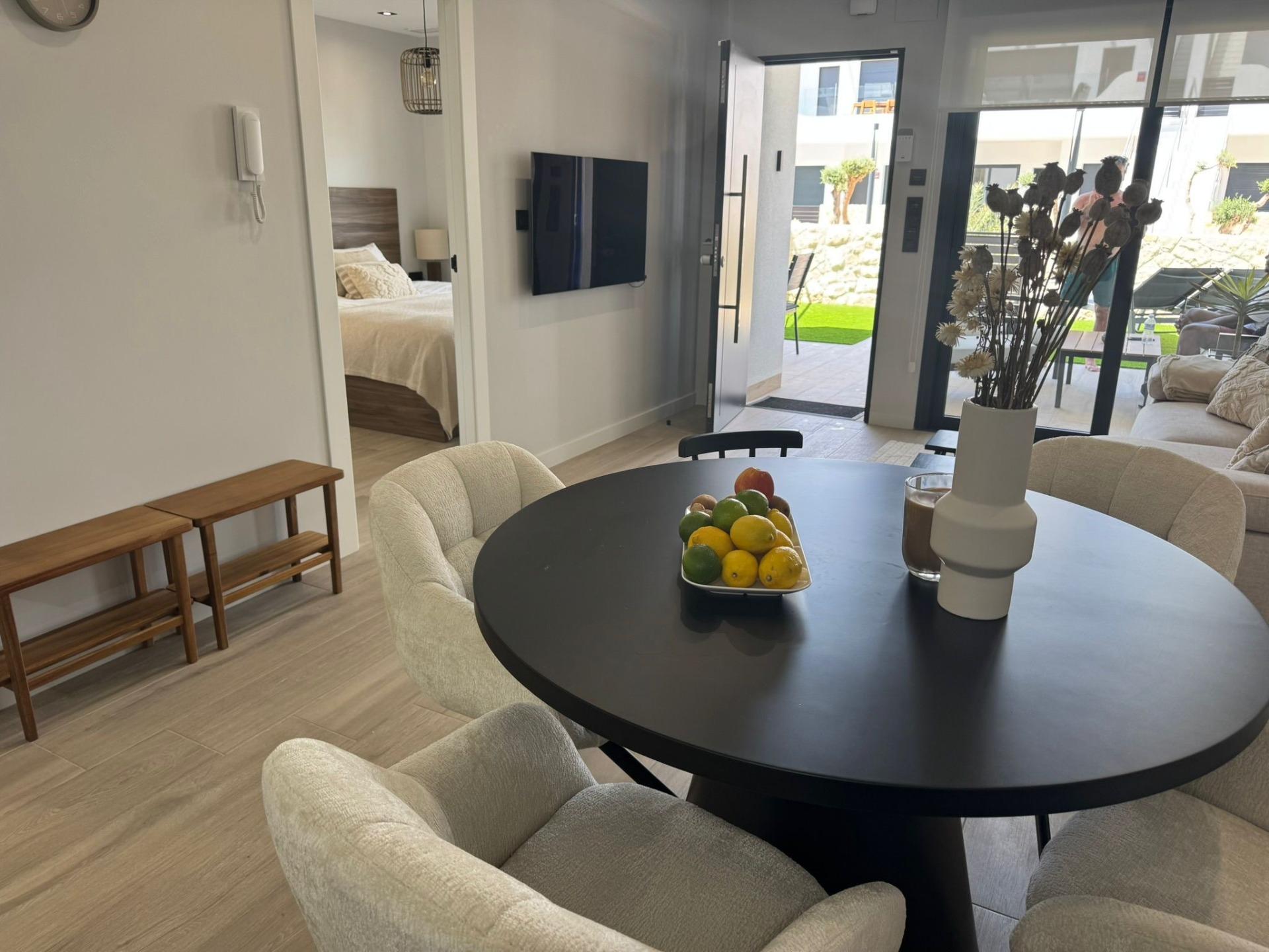 For sale - 3 Bedroom 2 Bathroom Apartment in Orihuela Costa - Rocio Del Mar  - Alicante